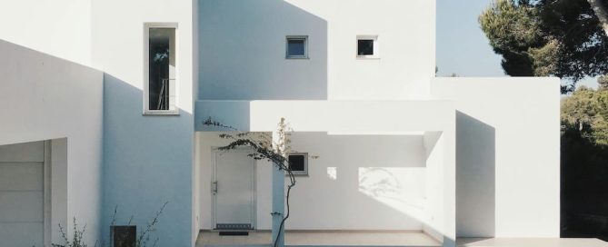 Vista aérea de barrio moderno con zonas residenciales — inversión inmobiliaria en Argentina