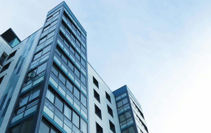 Vista de edificio moderno — expensas y mantenimiento en Argentina