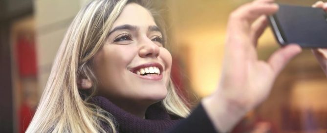 Decoración moderna con inteligencia artificial en el hogar argentino