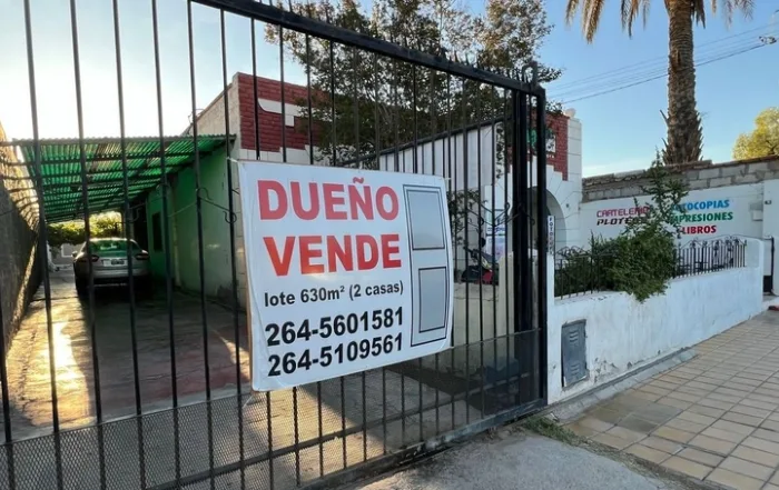 Terrenos en San Juan con cordillera al fondo