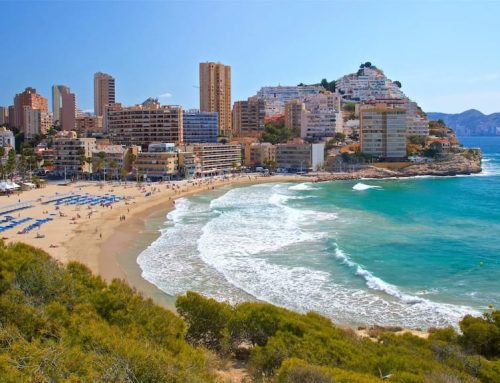🏙️🌊 De pueblo pesquero a ciudad vertical: cómo Benidorm se convirtió en un ícono del urbanismo turístico