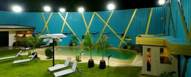 Mini playa con piscina de arena en jardín residencial moderno en Argentina