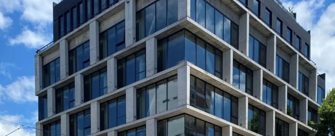 Edificio de oficinas AAA adquirido por un REIT en Parque Patricios
